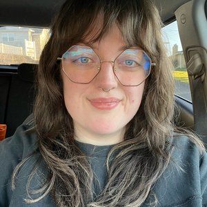 Meet your Posher, Hayley